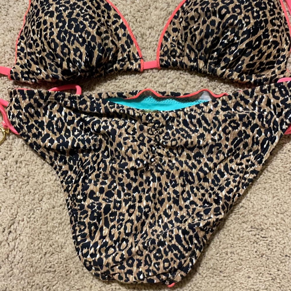 bikini size medium ๐ - Picture 3 of 7
